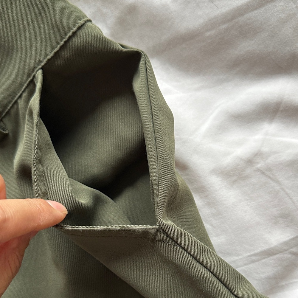 Women's Olive Cargo Jeans - Picture 4 of 12